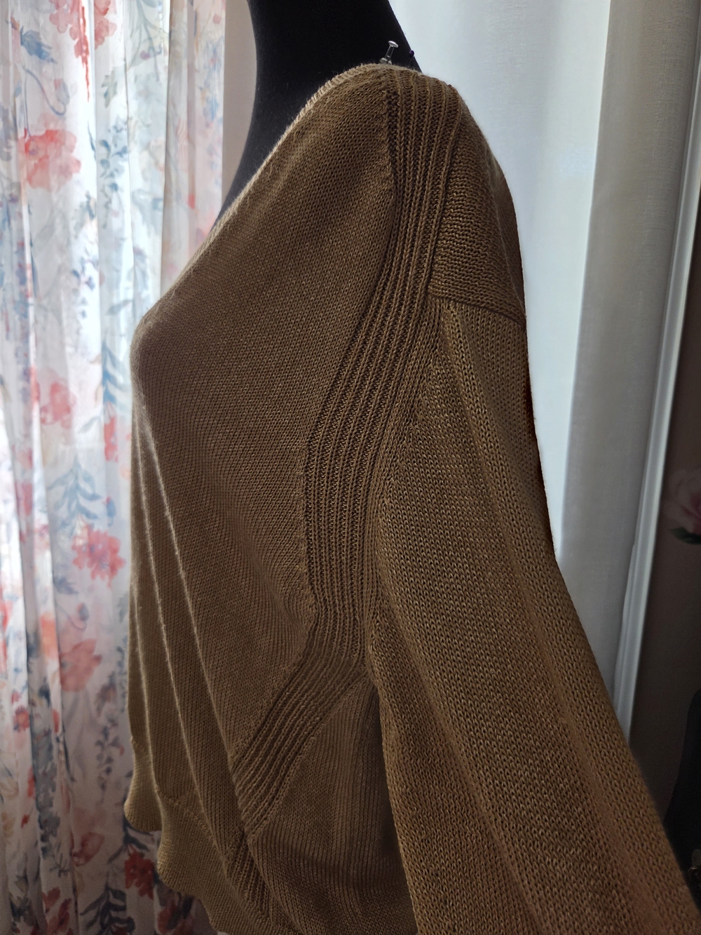 Massimo Dutti Women’s V-Neck Lightweight Sweater - Camel - Picture 9 of 12